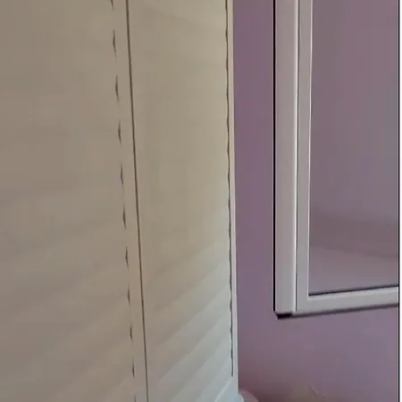 Paganatos Place Case de vacanță *